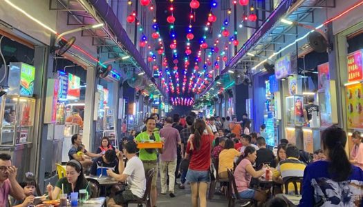 Permas Jaya Old Street 2: Largest hipster night market in Johor Bahru with Taiwanese snacks, bubble tea and more!