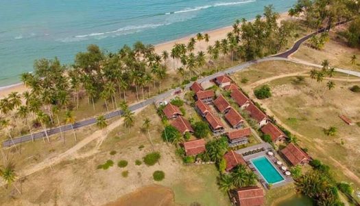 Stay in an ancient beachfront Malay House with ocean view in Terengganu: Terrapuri