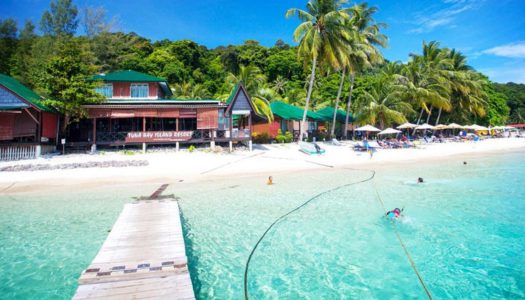 15 Affordable luxury beachfront hotels in Terengganu Islands with ocean views and clear waters (besides Perhentian)!