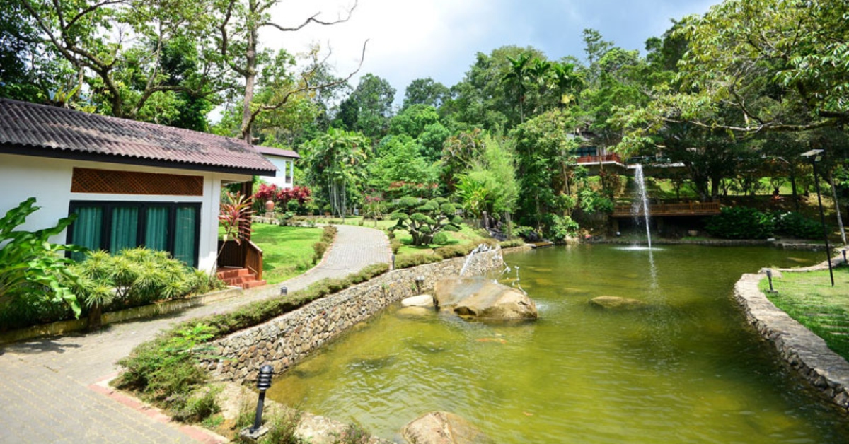 Riverside nature retreat in Janda Baik with a deer farm and a jacuzzi